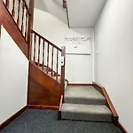 Warehouse 1bed Sleeps 2 Pets Welcome