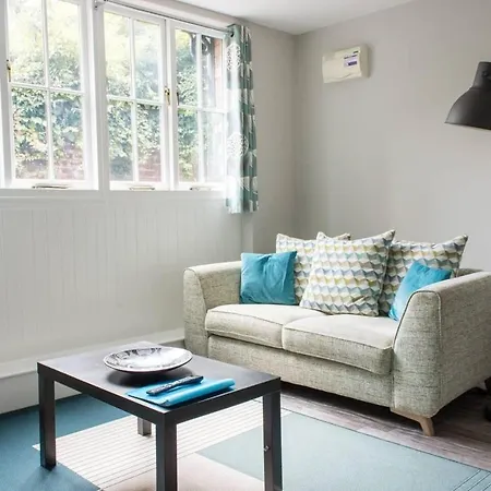 Remarkable 1-bed In