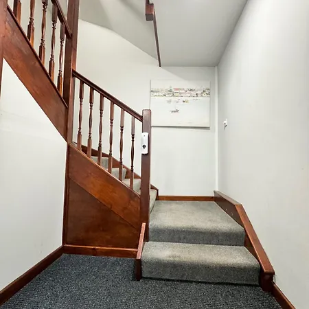 Warehouse 1bed Sleeps 2 Pets Welcome