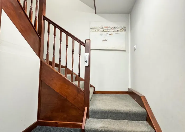 Warehouse 1bed Sleeps 2 Pets Welcome